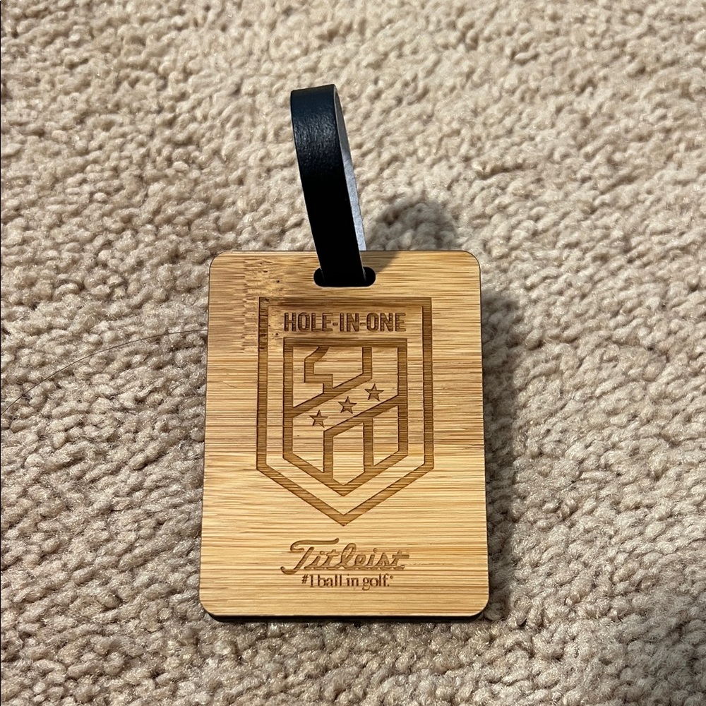 Titleist Natural Wood Bamboo Bag Tag with Black Strap